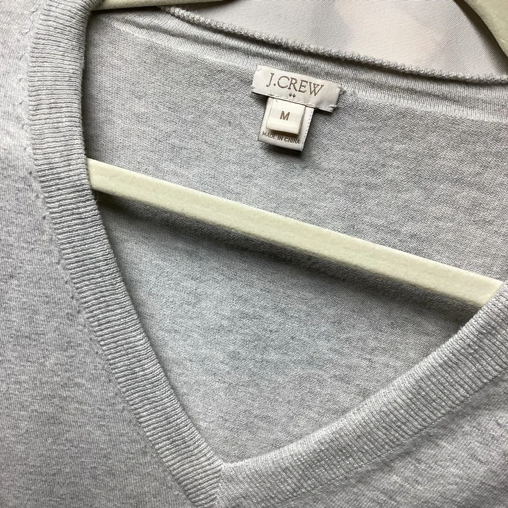 J. Crew woman’s cotton v-neck sweater. Light gray. Size Medium